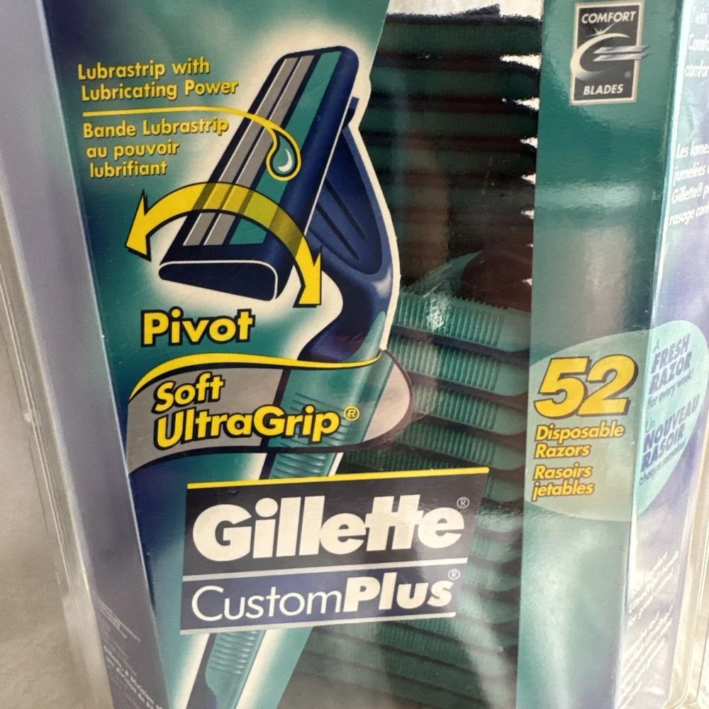 Gillette Sensor2 Plus Disposable Razor lubrastrip Pivot - 52Razors New In Box